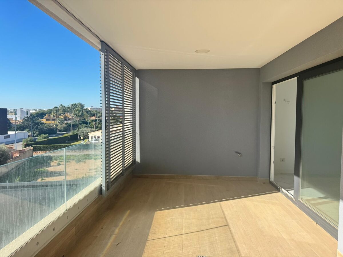 Apartment with 3 bedrooms, 162m² in Punta Prima, Spain [ID: 0150-LS-1401]