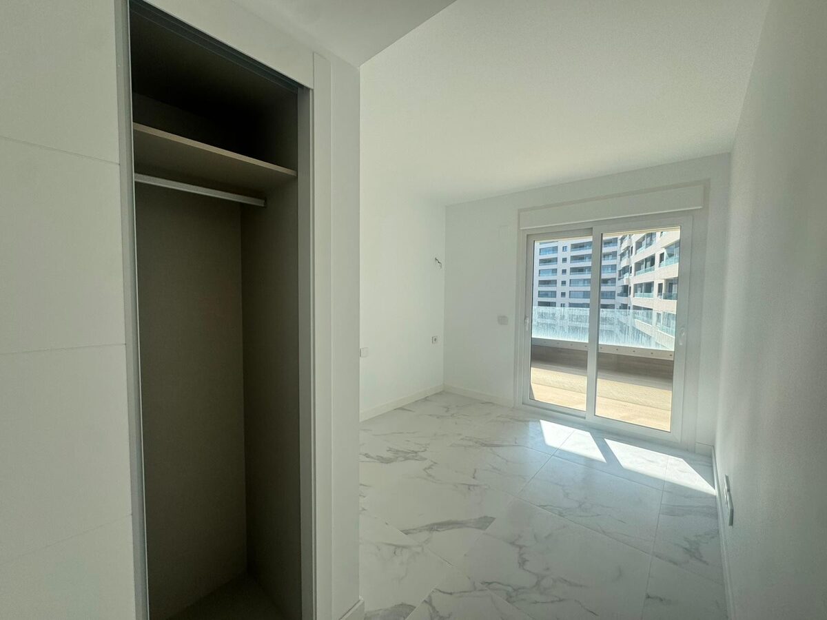 Apartment with 3 bedrooms, 162m² in Punta Prima, Spain [ID: 0150-LS-1401]