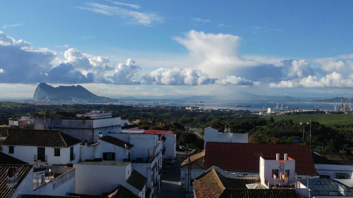 Apartament z 3 sypialniami, 158m² w la-linea-de-la-concepcion, Hiszpania [ID: 0137-SP0530]