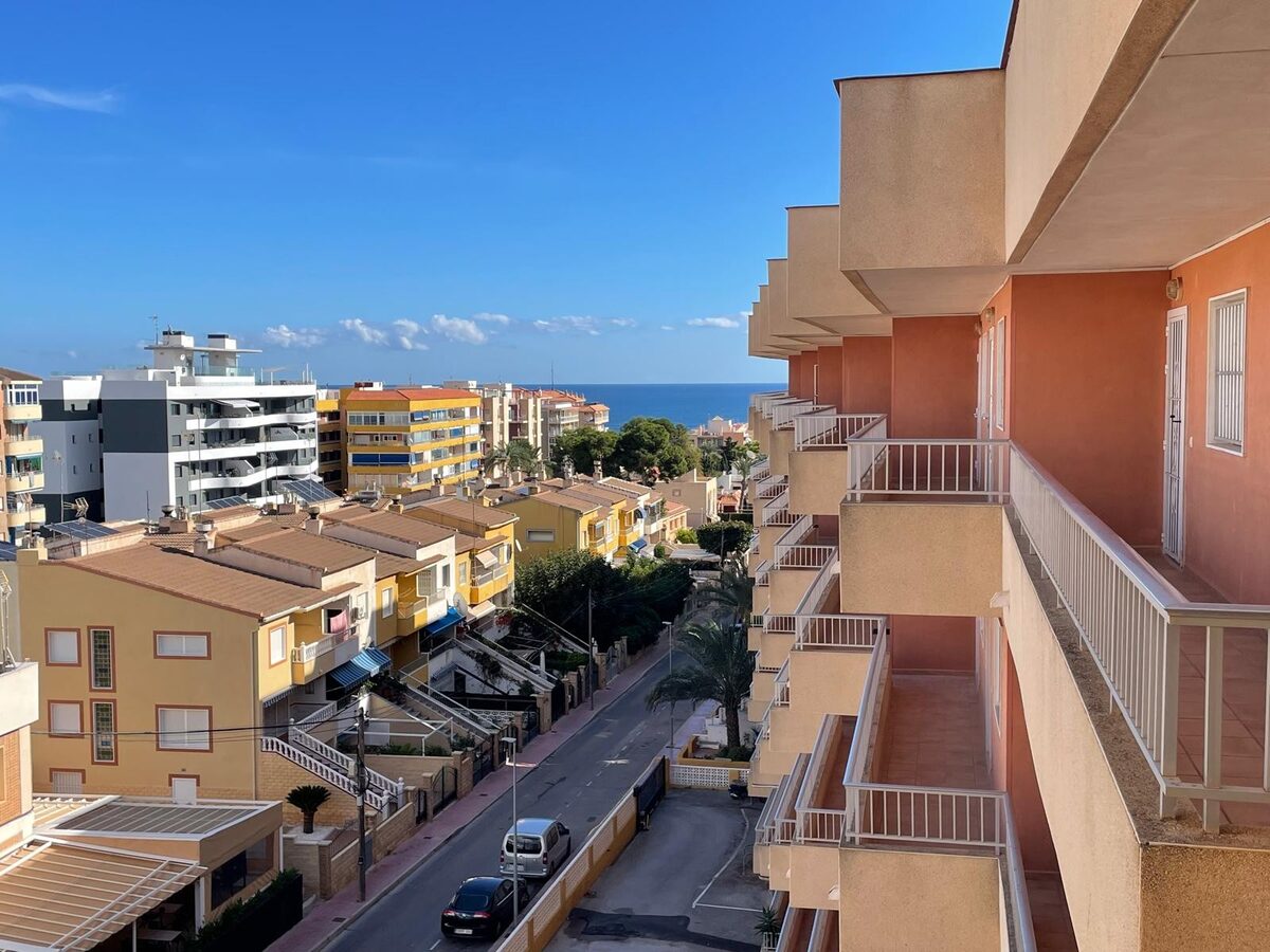 Apartment with 1 bedroom, 54m² in Punta Prima, Spain [ID: 0150-LS-1311]