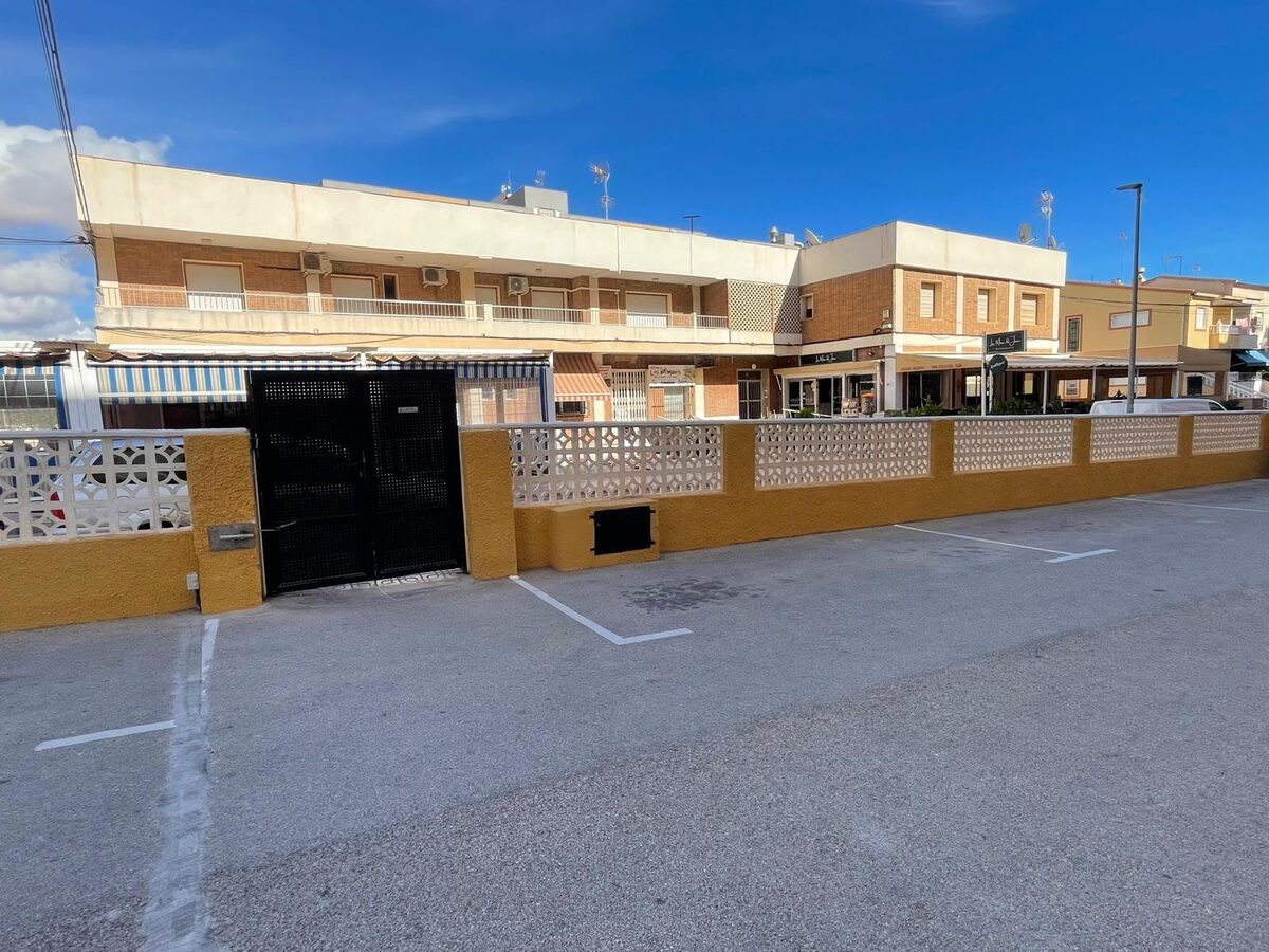Apartment with 1 bedroom, 54m² in Punta Prima, Spain [ID: 0150-LS-1311]