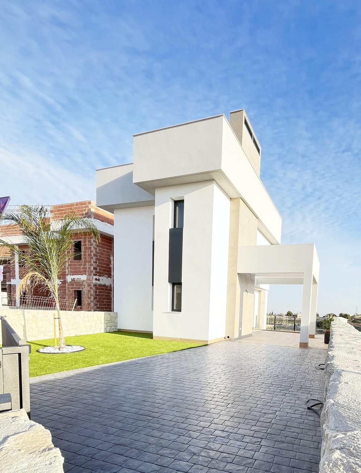 Villa with 6 bedrooms, 436m² in Algorfa, Spain [ID: 0137-N9537]