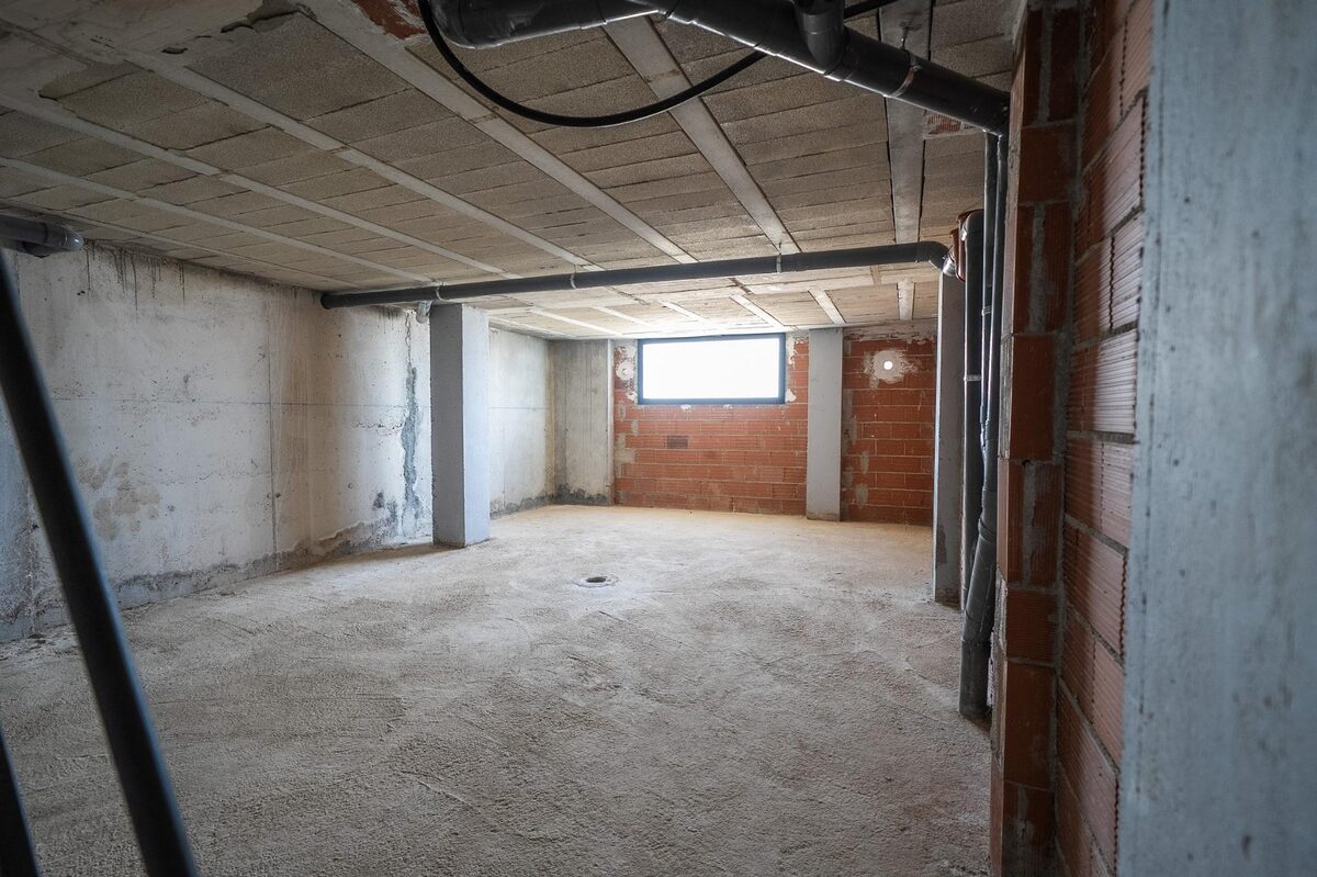 Villa with 6 bedrooms, 436m² in Algorfa, Spain [ID: 0137-N9537]