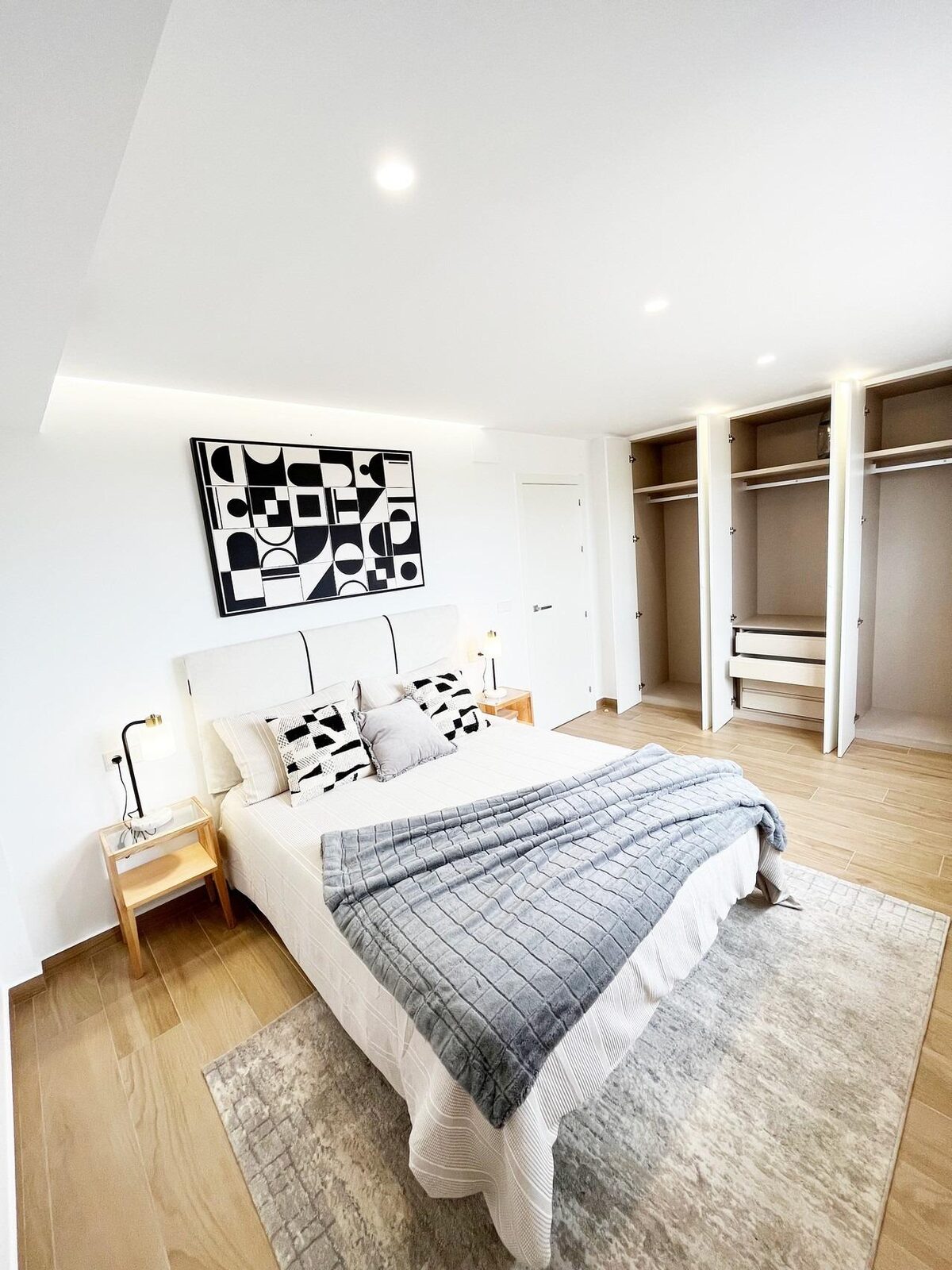 Villa with 6 bedrooms, 436m² in Algorfa, Spain [ID: 0137-N9537]