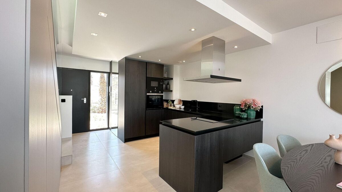 Villa with 3 bedrooms, 232m² in Algorfa, Spain [ID: 0137-N9538]
