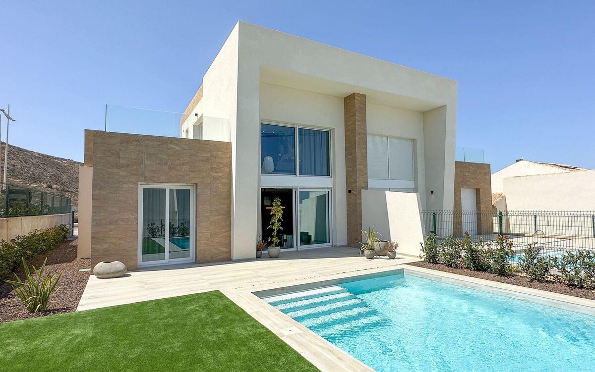 Villa with 3 bedrooms, 232m² in Algorfa, Spain [ID: 0137-N9538]