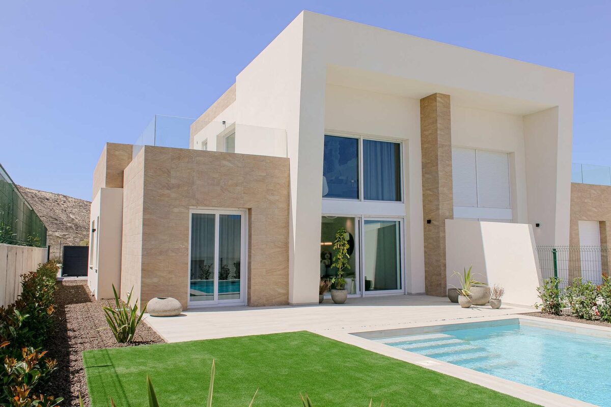 Villa with 3 bedrooms, 232m² in Algorfa, Spain [ID: 0137-N9538]