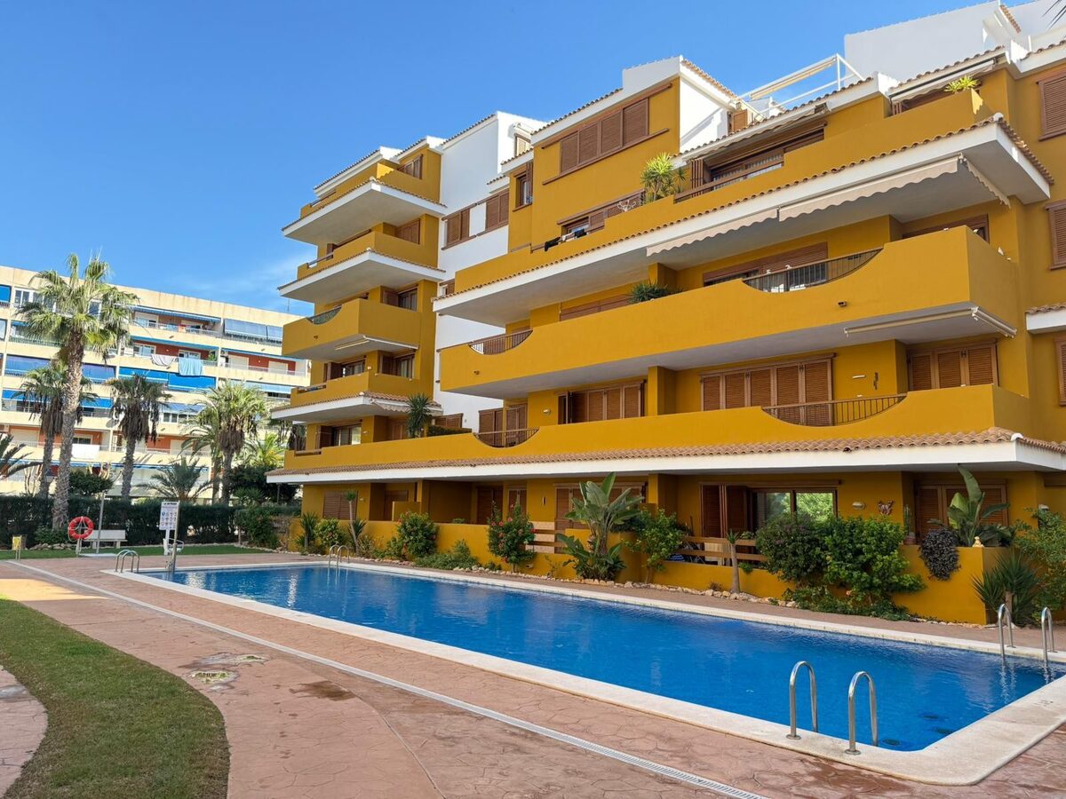 Apartment with 2 bedrooms, 84m² in Punta Prima, Spain [ID: 0150-LS-0602]