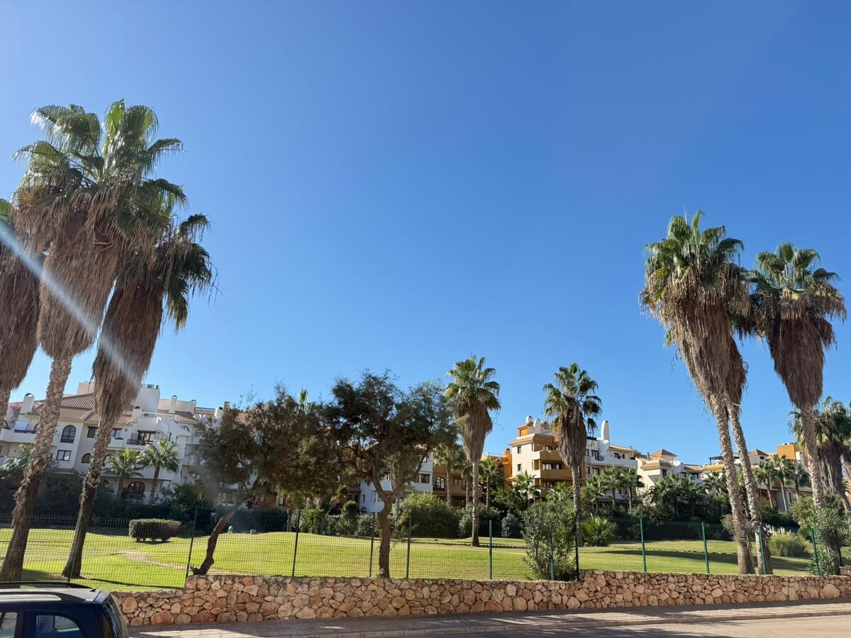 Apartment with 2 bedrooms, 84m² in Punta Prima, Spain [ID: 0150-LS-0602]