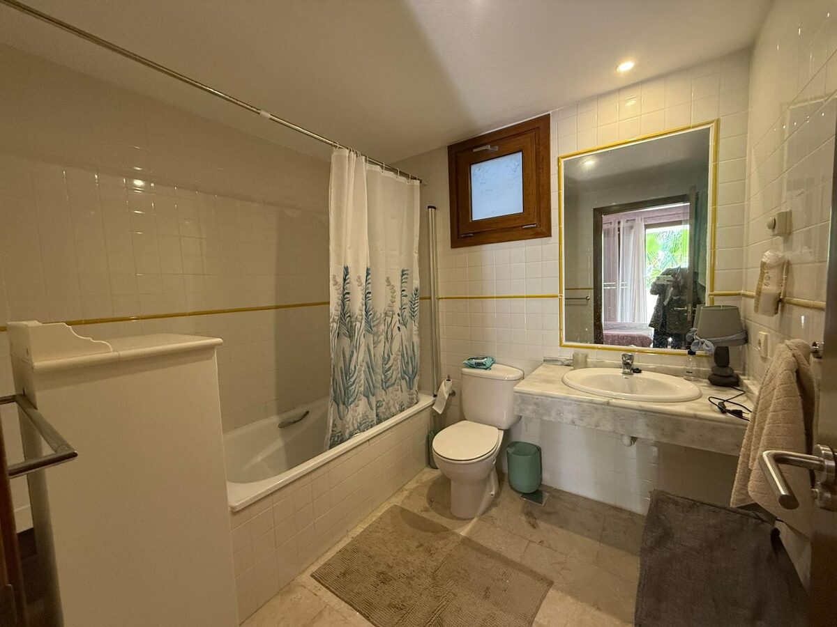 Apartment with 2 bedrooms, 84m² in Punta Prima, Spain [ID: 0150-LS-0602]