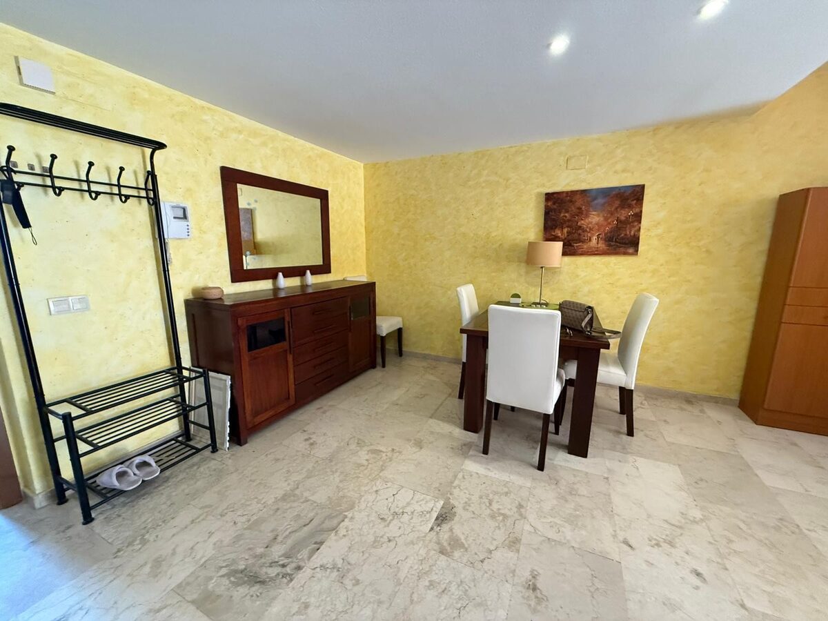Apartment with 2 bedrooms, 84m² in Punta Prima, Spain [ID: 0150-LS-0602]