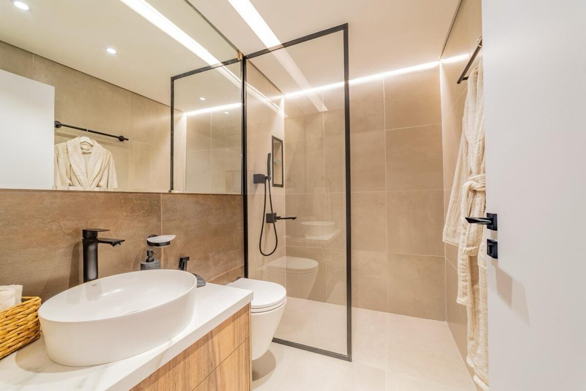 Apartment with 1 bedroom, 179.25m² in Dubai, UAE [ID: 1102-ed3bcd6f]