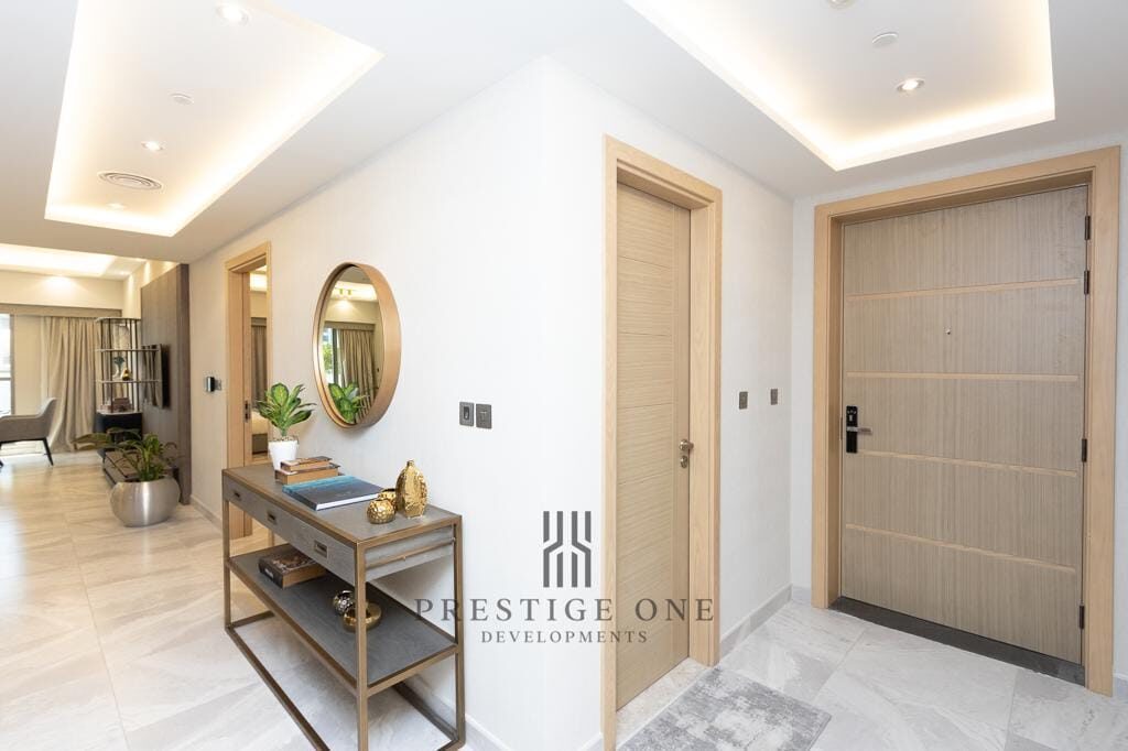 Квартира с 4 спальнями, 7803.74м² в Дубай, ОАЭ [ID: 1102-50d45822]