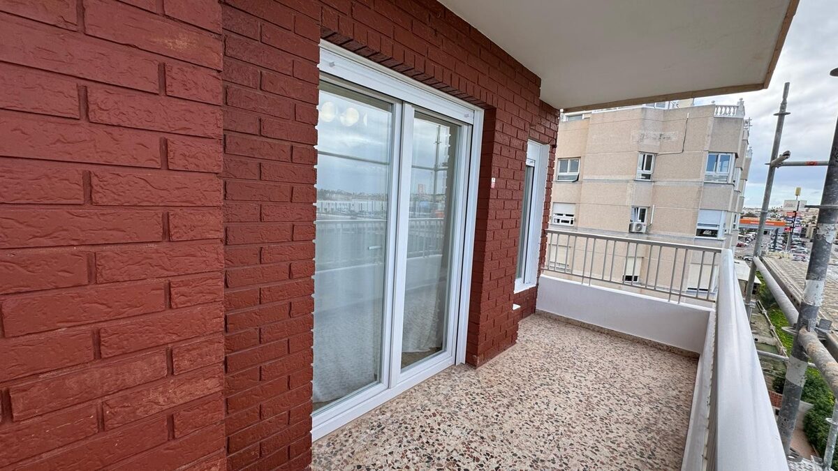 Apartament z 2 sypialniami, 70m² w Punta Prima, Hiszpania [ID: 0150-LS-0702]