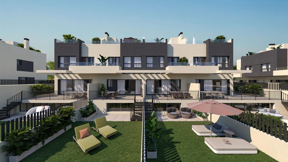 Townhouse with 4 bedrooms, 215m² in Torre del Mar, Spain [ID: 0137-SP1485]