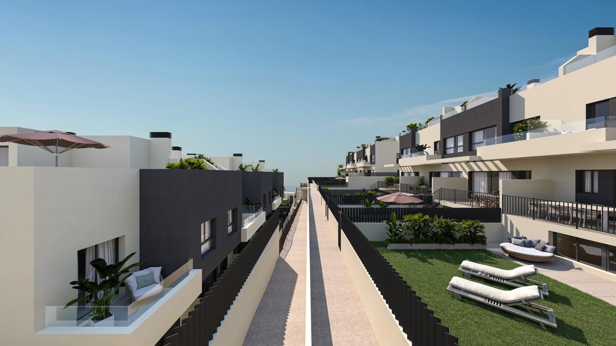 Townhouse with 4 bedrooms, 215m² in Torre del Mar, Spain [ID: 0137-SP1485]