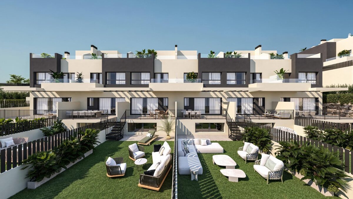 Townhouse with 4 bedrooms, 215m² in Torre del Mar, Spain [ID: 0137-SP1485]