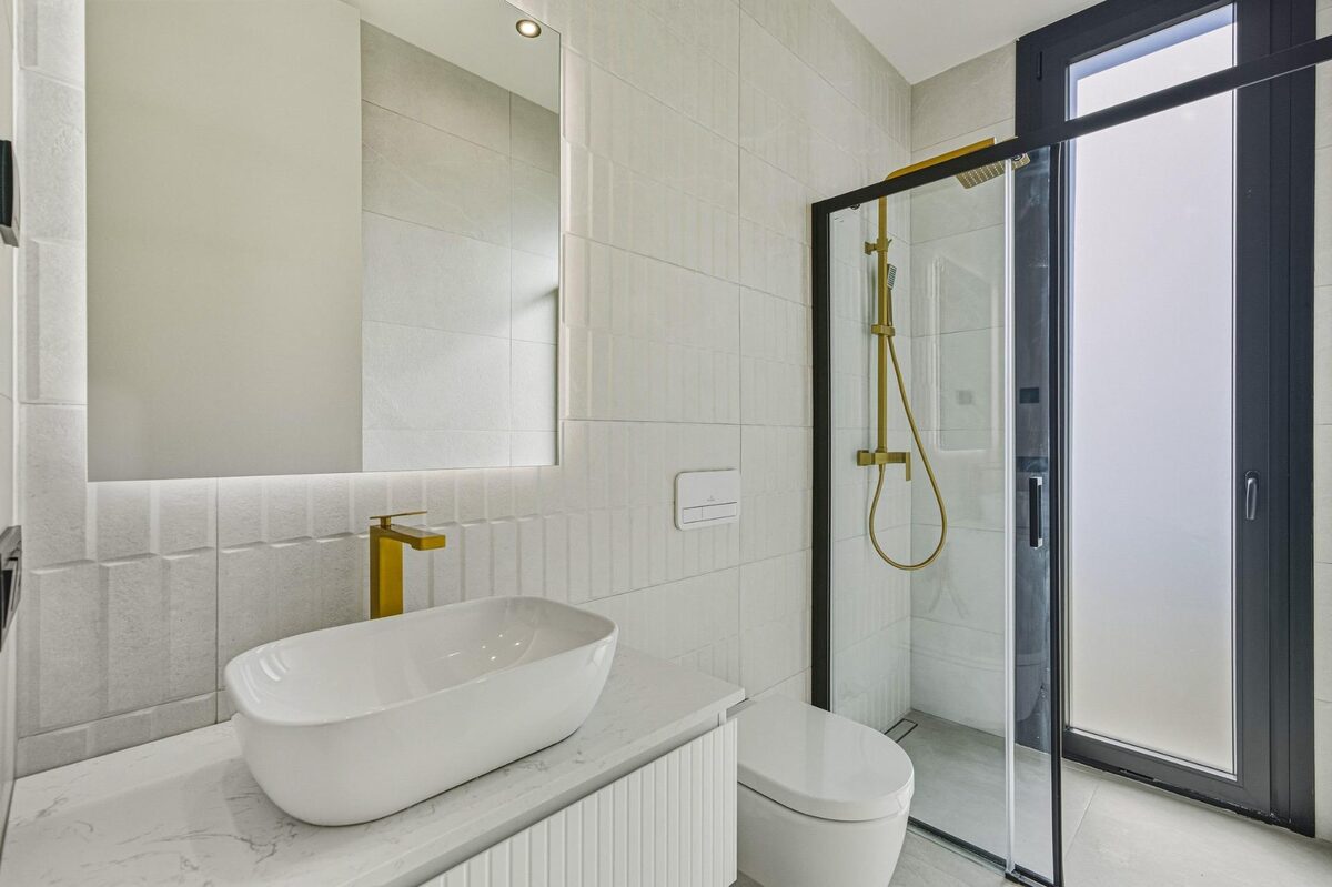 Villa with 4 bedrooms, 200m² in Polop, Spain [ID: 0137-N9602]