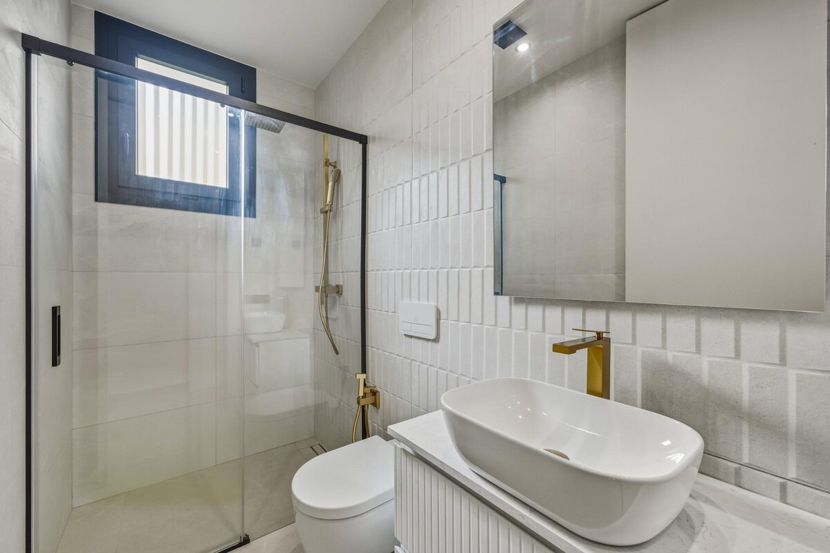 Villa with 4 bedrooms, 200m² in Polop, Spain [ID: 0137-N9602]