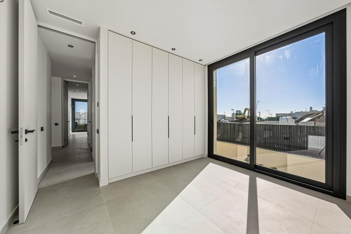 Villa with 4 bedrooms, 200m² in Polop, Spain [ID: 0137-N9602]