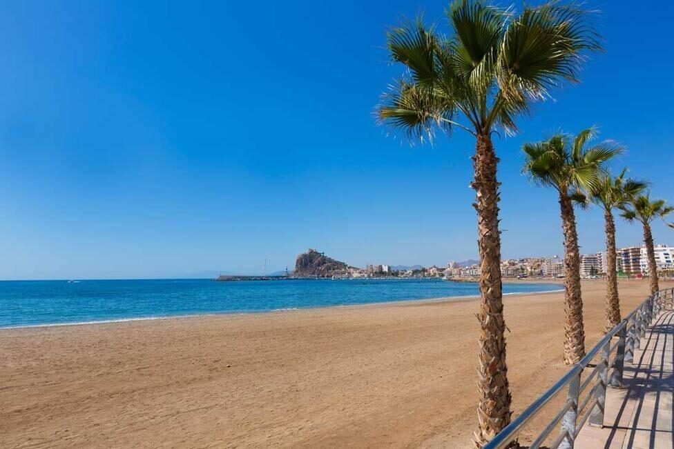 Villa with 4 bedrooms, 188m² in Aguilas, Spain [ID: 0137-N9626]