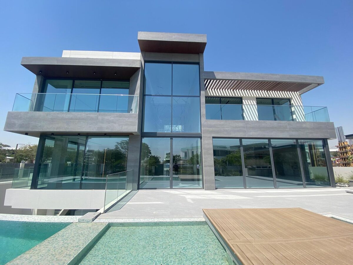 Villa with 7 bedrooms, 1672.90m² in Dubai, UAE [ID: 1102-53833ca9]