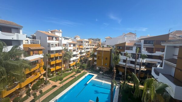 Apartament w Punta Prima, Hiszpania, 106m² - obraz 3