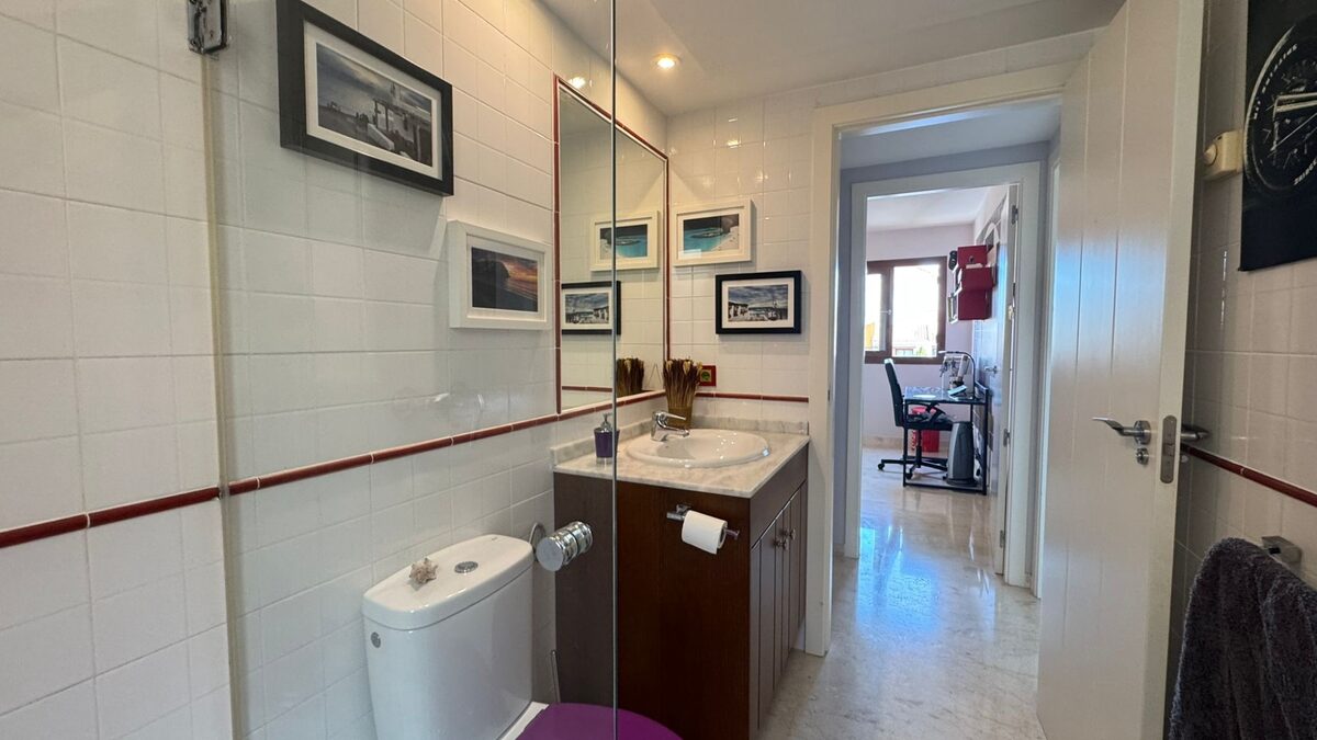 Apartment with 2 bedrooms, 106m² in Punta Prima, Spain [ID: 0150-LS-0903]
