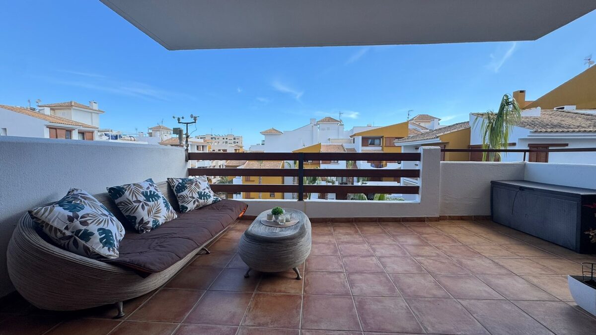 Apartment with 2 bedrooms, 106m² in Punta Prima, Spain [ID: 0150-LS-0903]