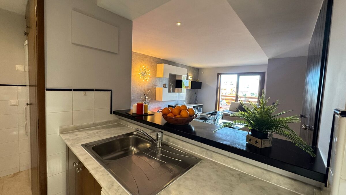 Apartment with 2 bedrooms, 106m² in Punta Prima, Spain [ID: 0150-LS-0903]