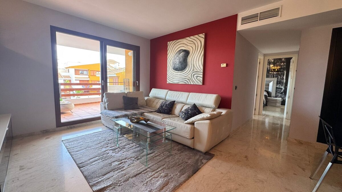 Apartment with 2 bedrooms, 106m² in Punta Prima, Spain [ID: 0150-LS-0903]