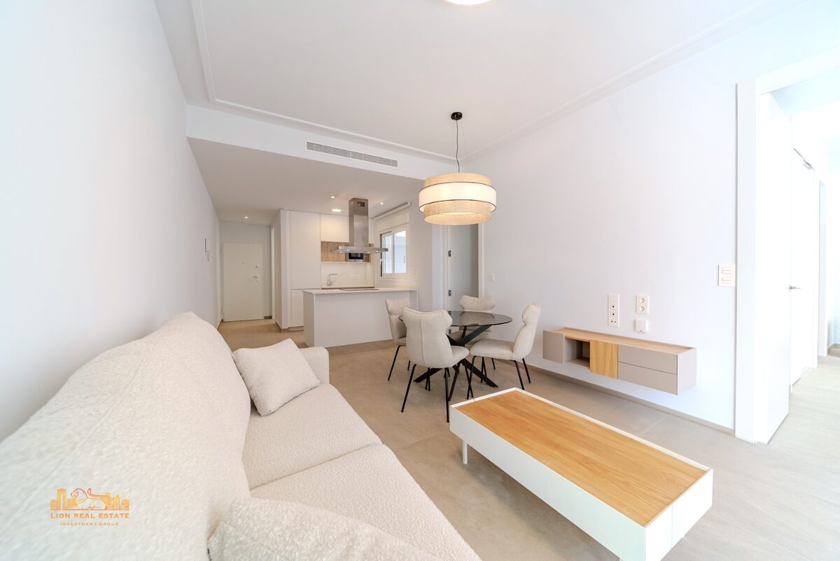 Квартира з 2 спальнями, 81м² в Торрев'єха, Іспанія [ID: 0150-LS-2403]