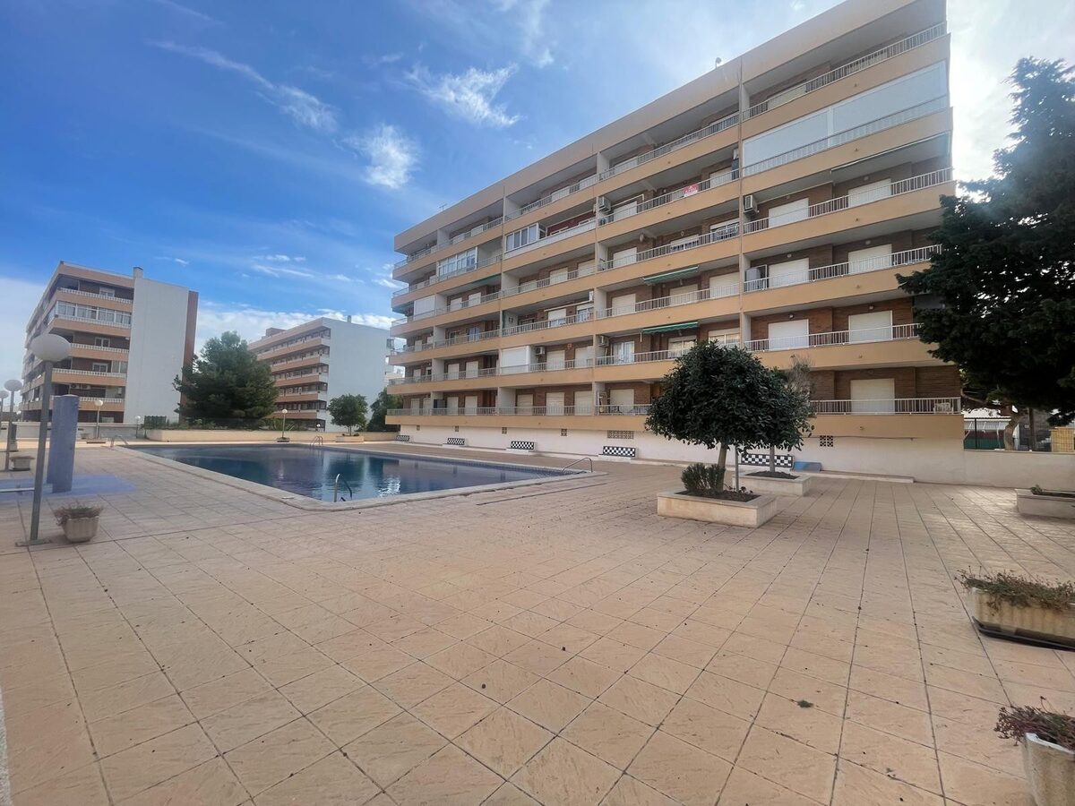 Apartment with 2 bedrooms, 60m² in Punta Prima, Spain [ID: 0150-LS-0304]