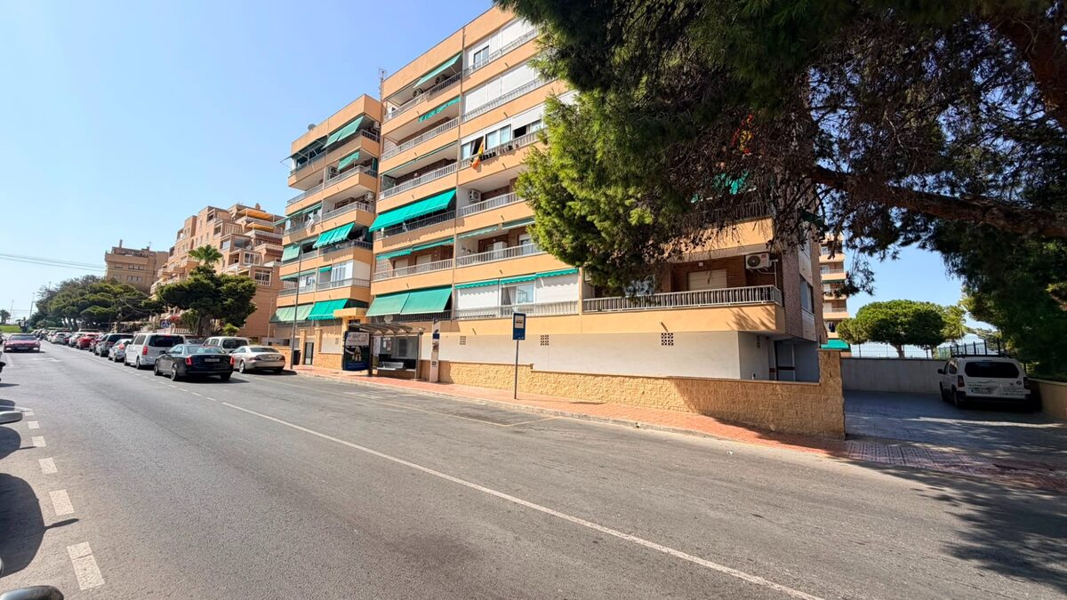 Квартира с 2 спальнями, 60м² в Пунта Прима, Испания [ID: 0150-LS-0304]