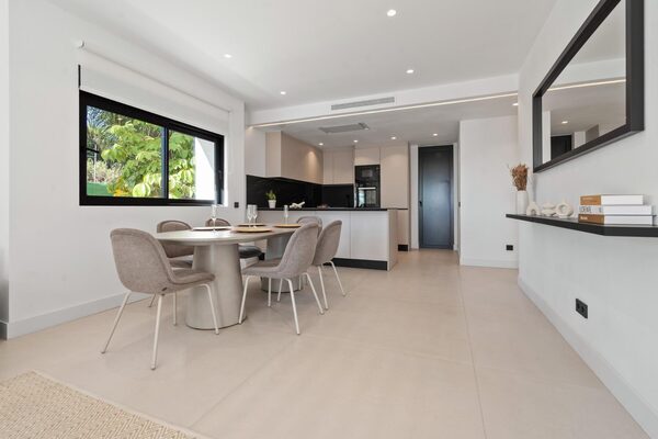 Apartament w Estepona, Hiszpania, 270m² - obraz 12