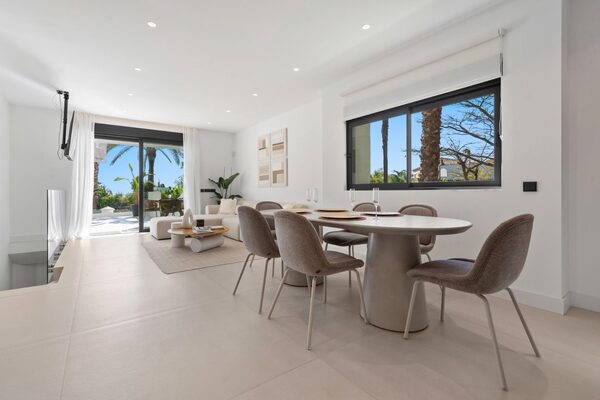 Apartament w Estepona, Hiszpania, 255m² - obraz 9