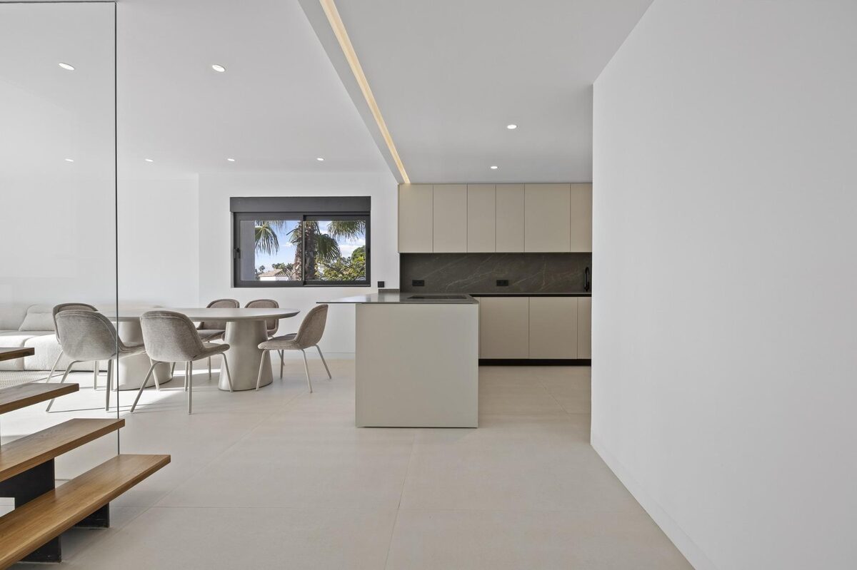 Пентхаус с 3 спальнями, 185м² в Эстепона, Испания [ID: 0137-SP1561]
