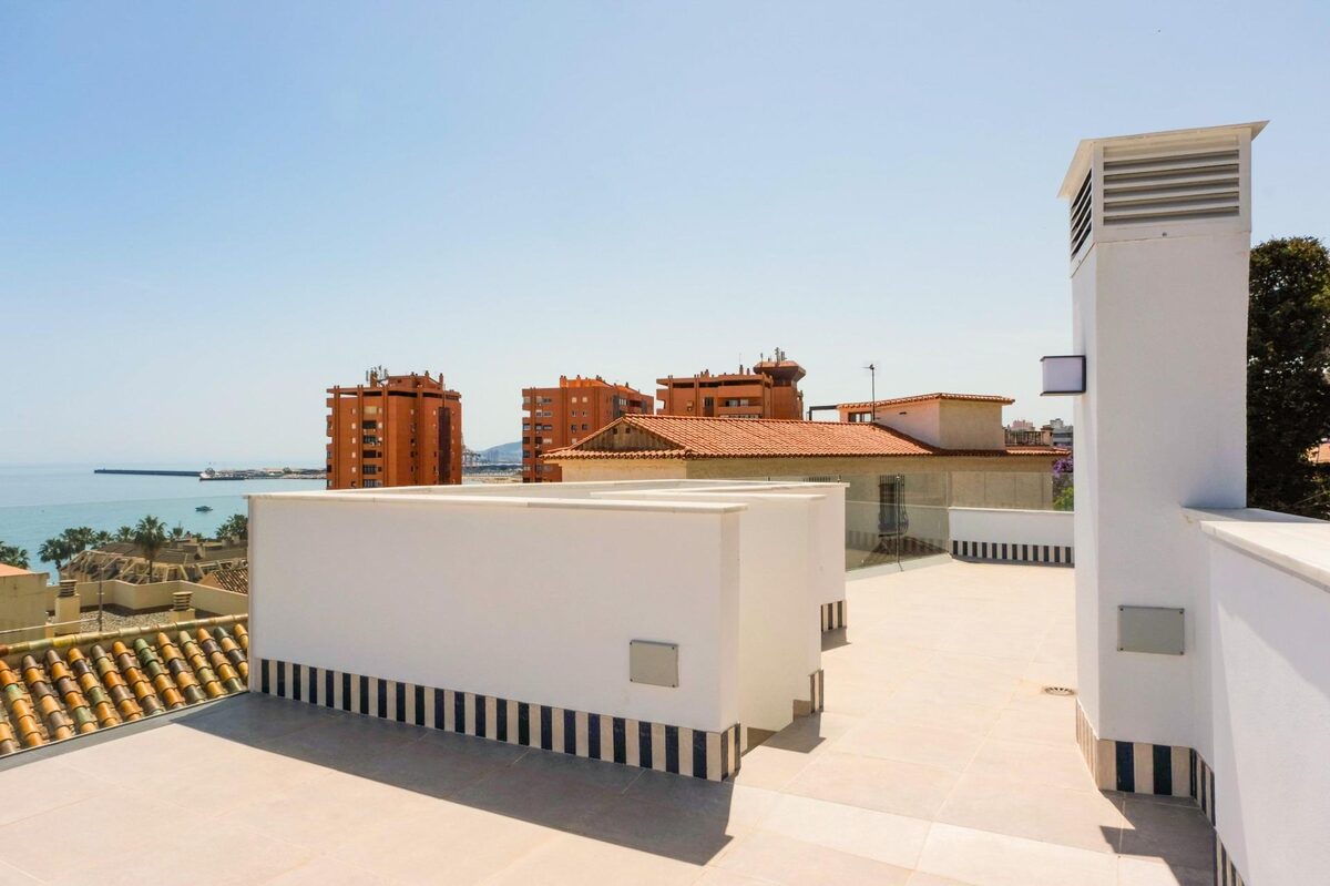 Townhouse with 2 bedrooms, 118m² in Малага, Spain [ID: 0137-SP1555]
