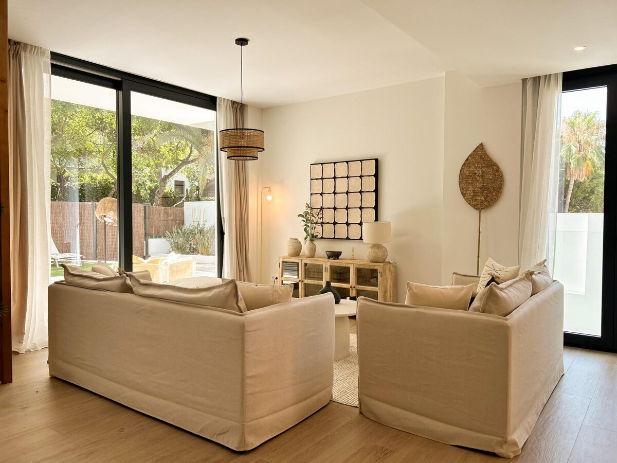 Townhouse with 3 bedrooms, 252m² in Малага, Spain [ID: 0137-SP1553]