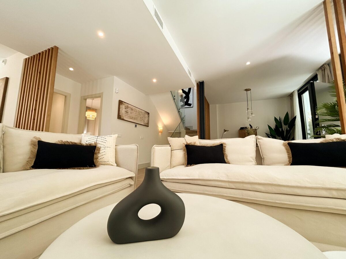 Townhouse with 3 bedrooms, 252m² in Малага, Spain [ID: 0137-SP1553]