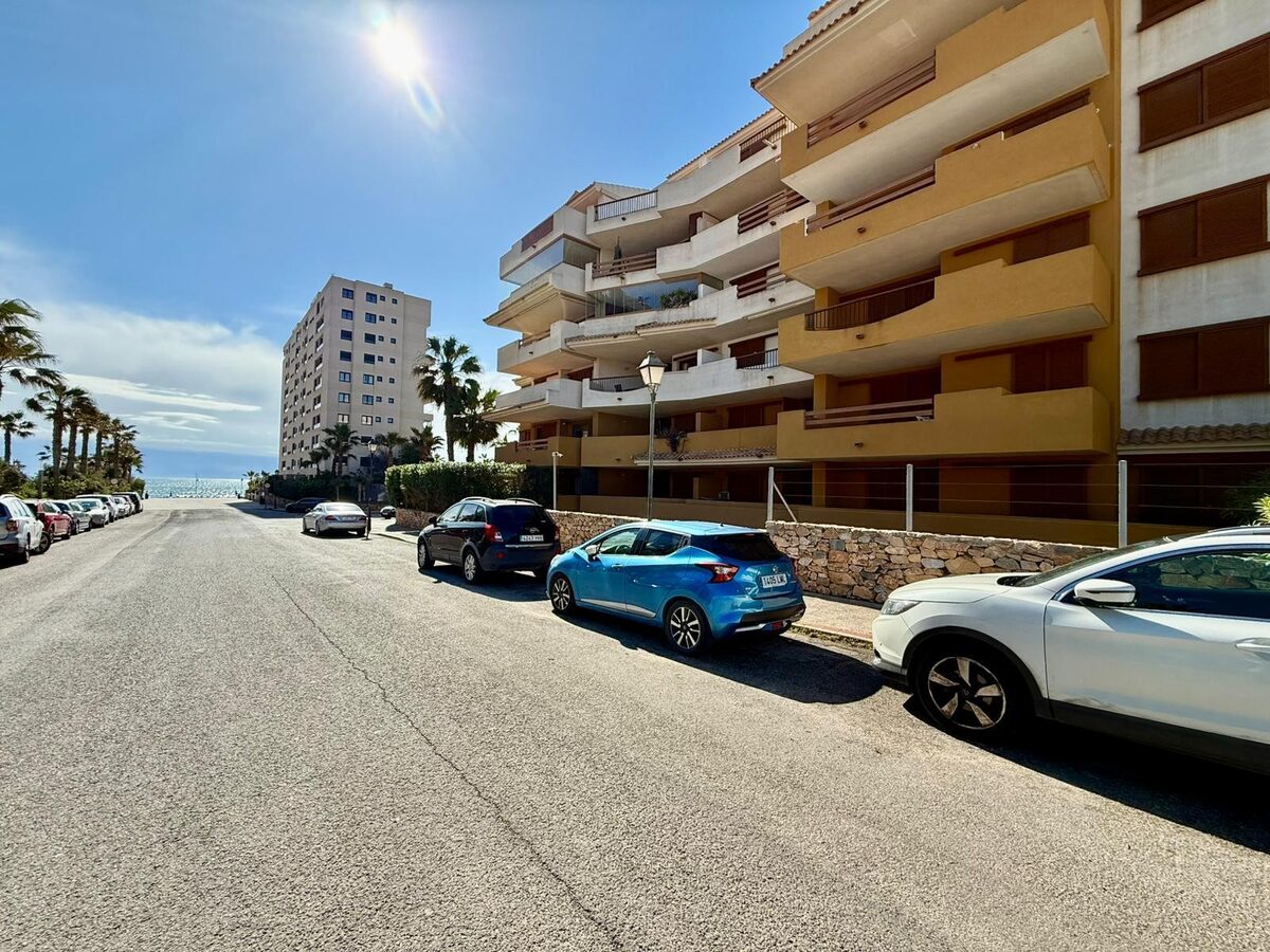 Apartment with 2 bedrooms in Punta Prima, Spain [ID: 0150-LS-1404]