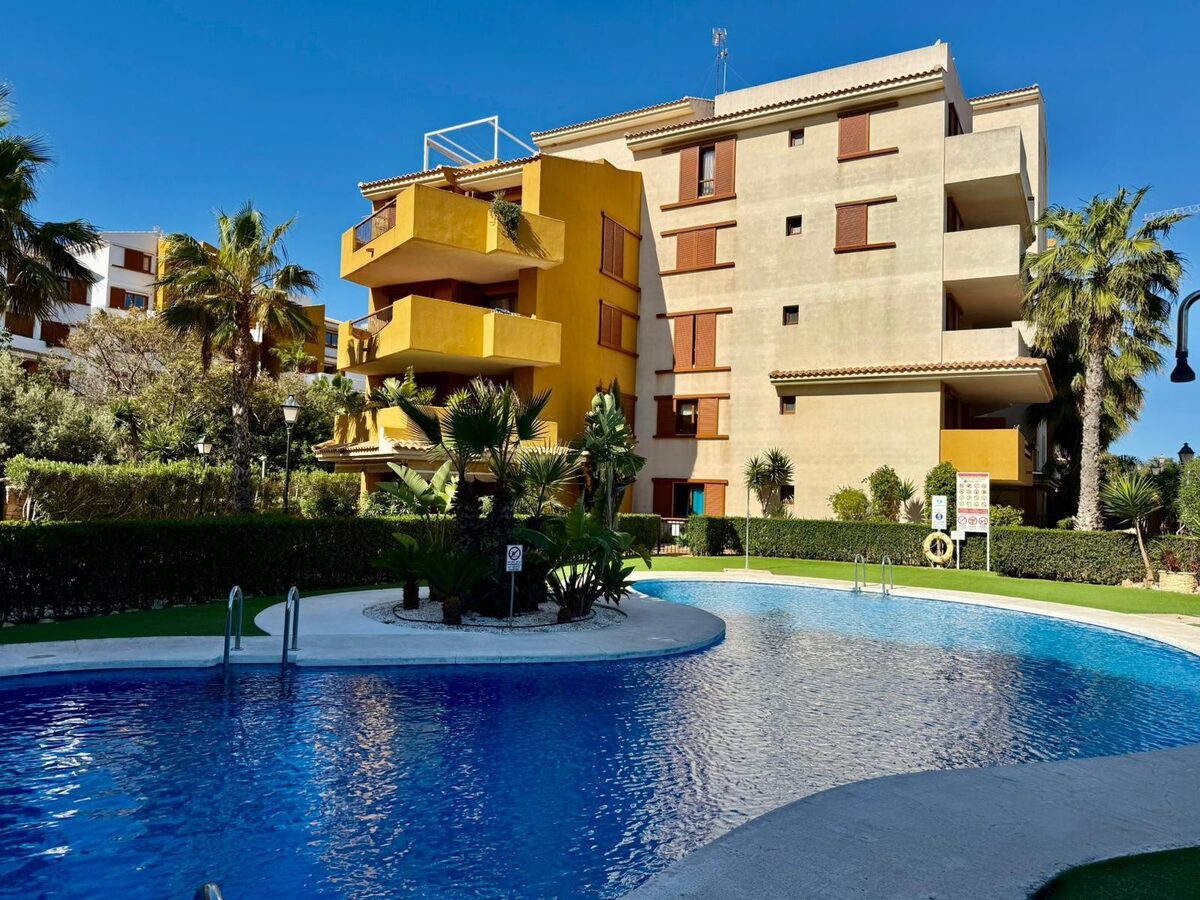 Apartment with 2 bedrooms in Punta Prima, Spain [ID: 0150-LS-1404]