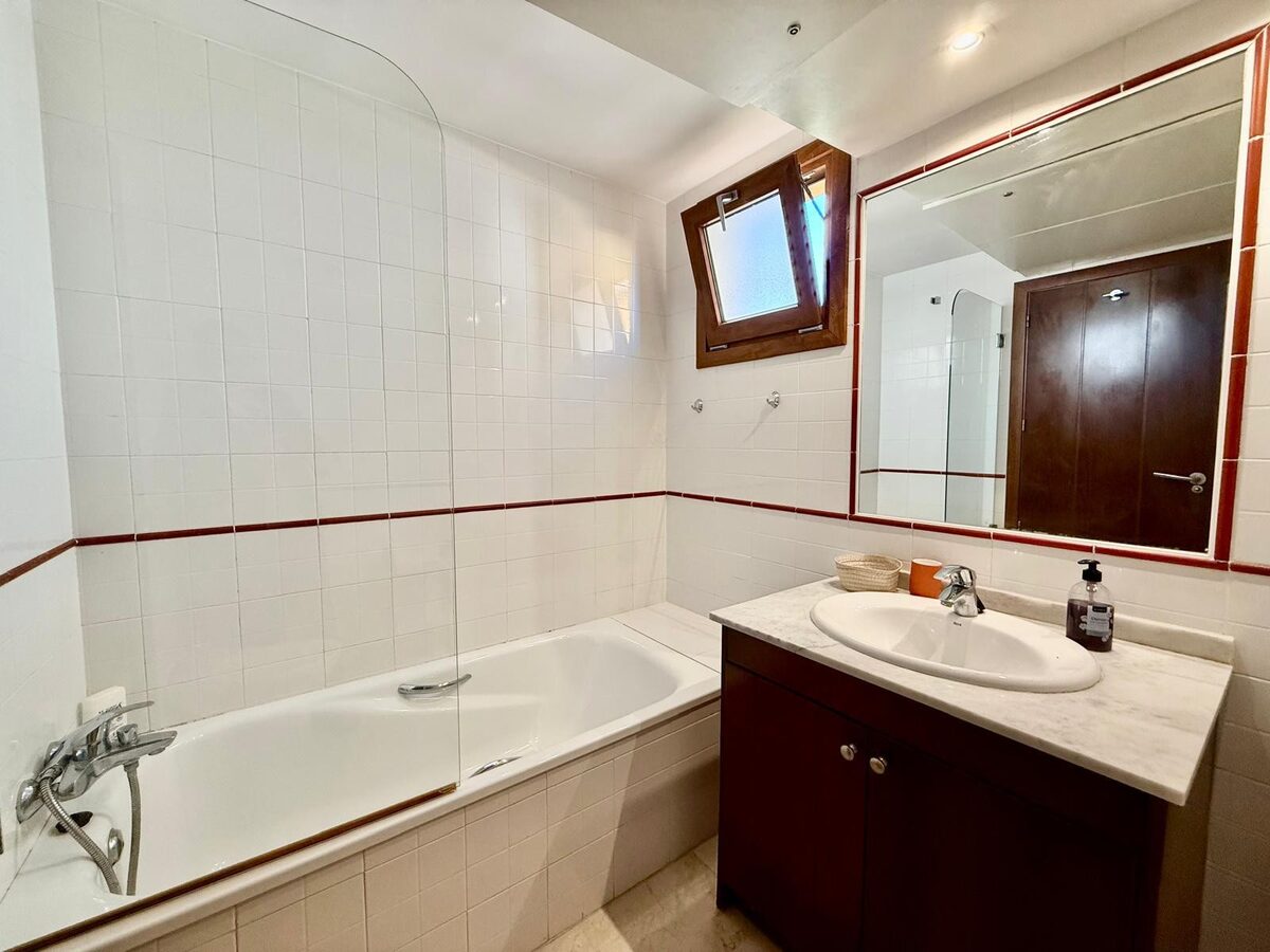 Apartment with 2 bedrooms in Punta Prima, Spain [ID: 0150-LS-1404]