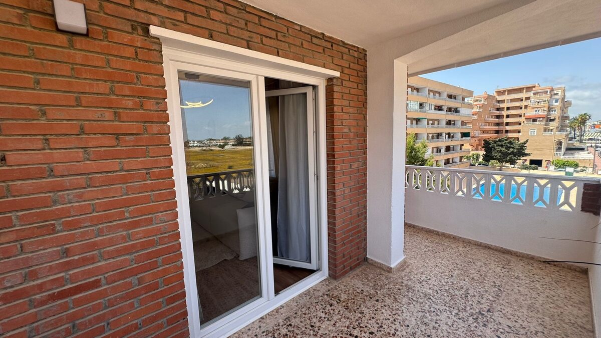 Apartment with 3 bedrooms, 91m² in Punta Prima, Spain [ID: 0150-LS-2904]