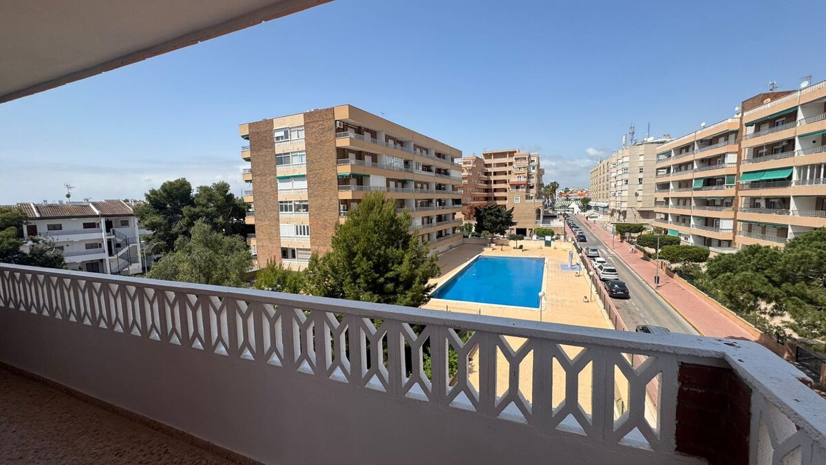 Apartment with 3 bedrooms, 91m² in Punta Prima, Spain [ID: 0150-LS-2904]