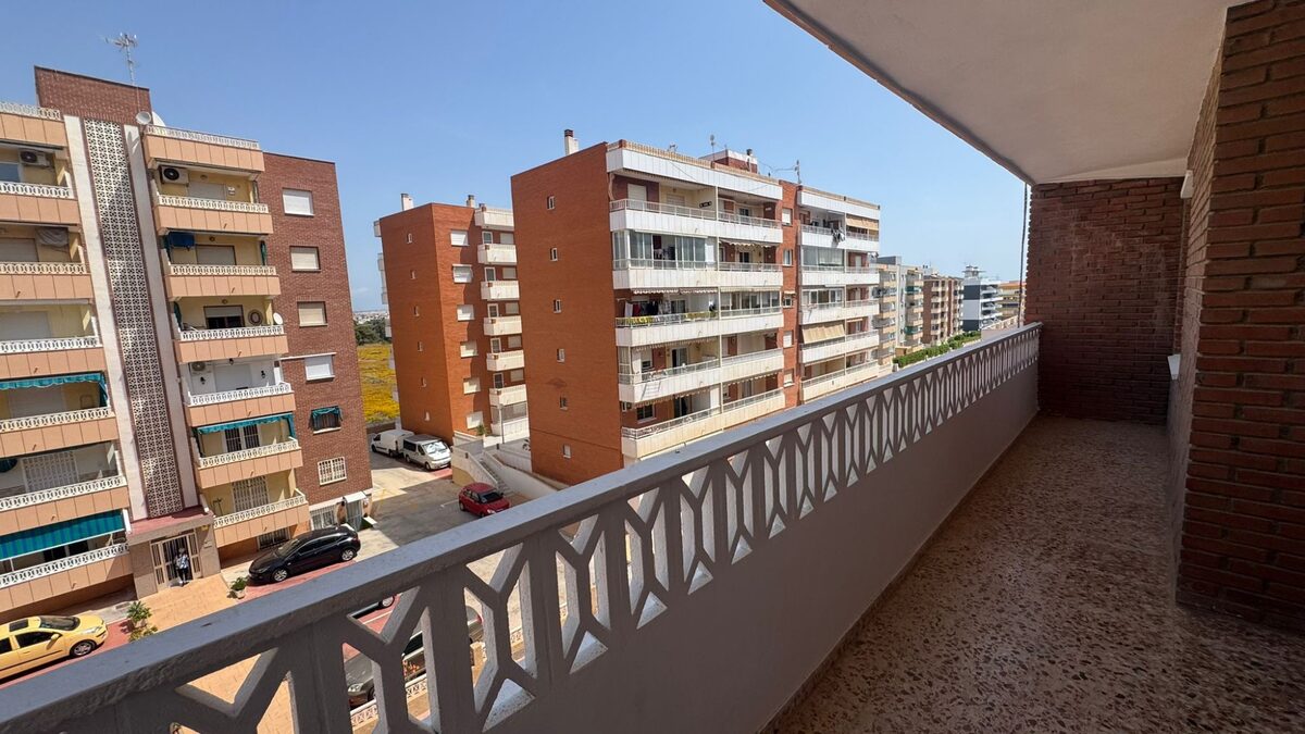 Apartment with 3 bedrooms, 91m² in Punta Prima, Spain [ID: 0150-LS-2904]