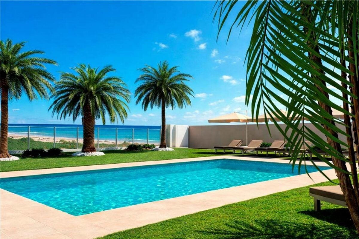 Villa with 3 bedrooms, 220m² in moncofa, Spain [ID: 0137-SP1594]