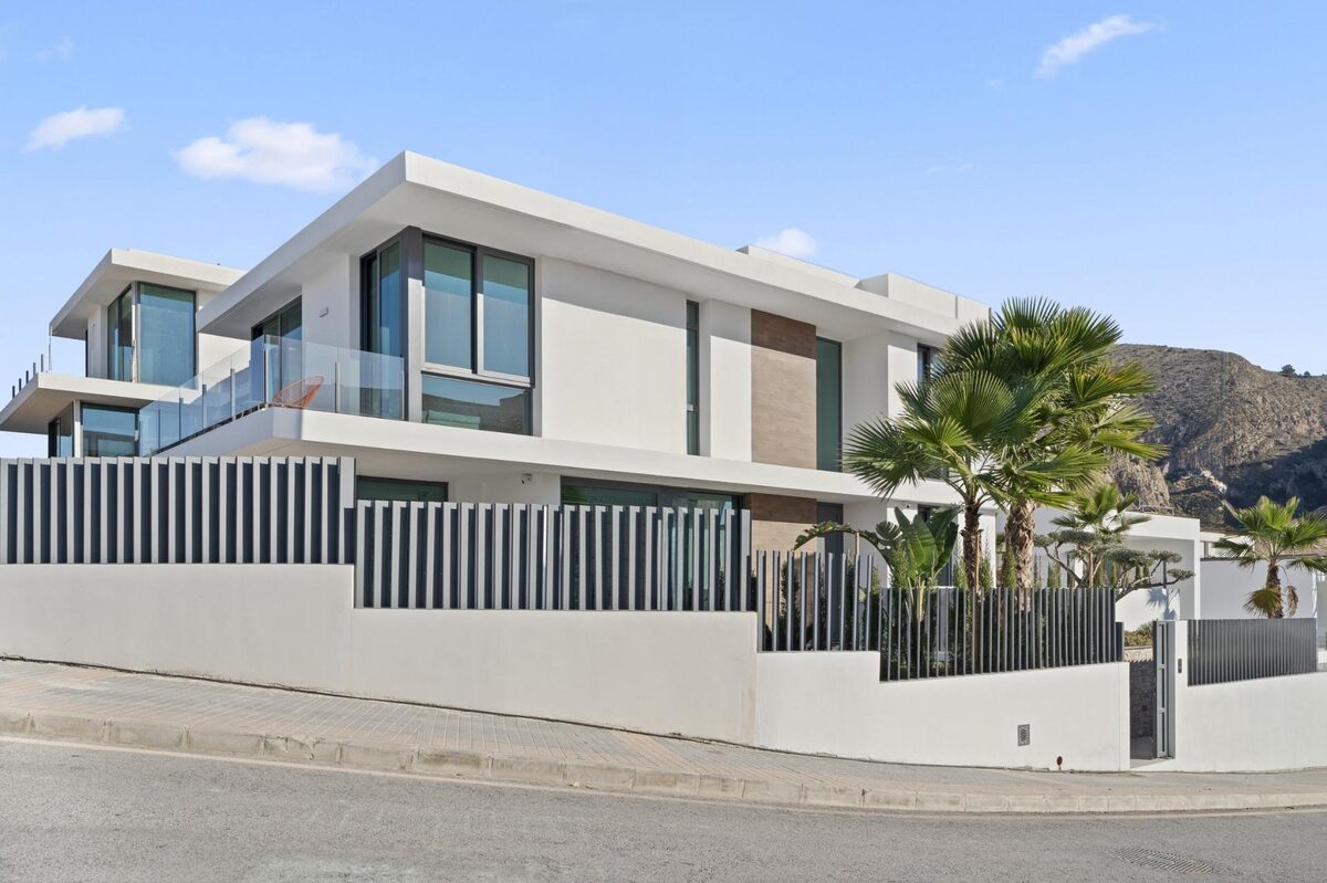 Willa z 4 sypialniami, 366m² w Benidorm, Hiszpania [ID: 0137-SP1639]