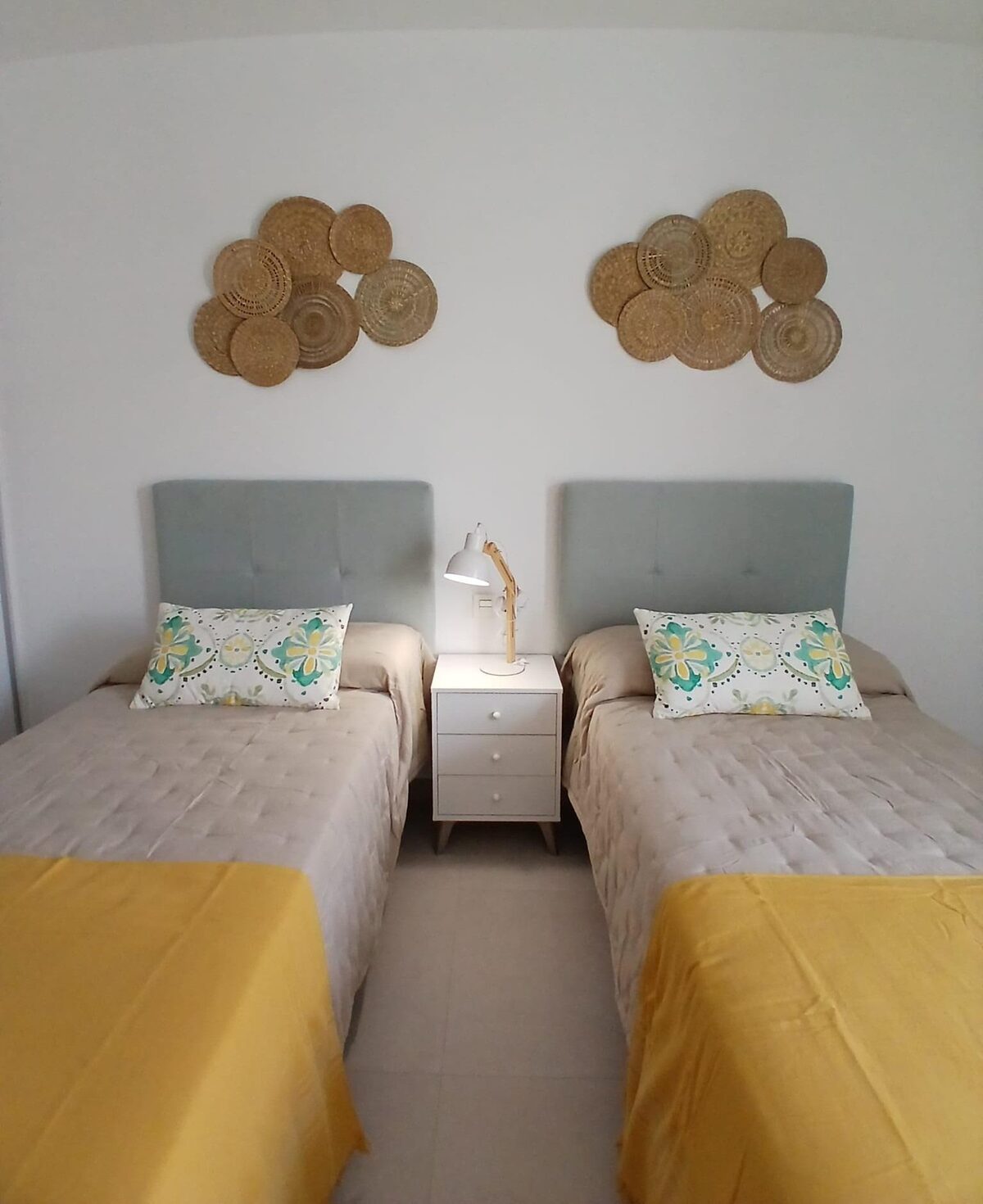 Quad House з 3 спальнями, 227м² в Бігастро, Іспанія [ID: 0137-N9790]