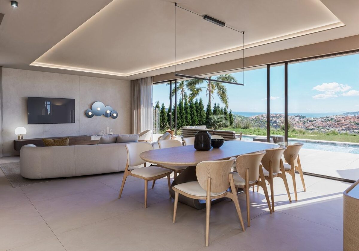 Villa with 4 bedrooms, 270m² in Casares, Spain [ID: 0137-SP1688]